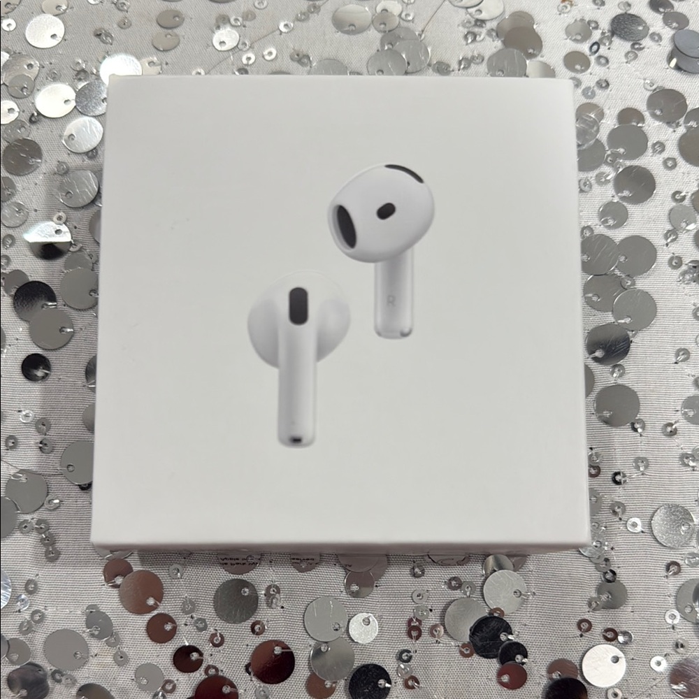 Apple AirPods in Classic White